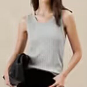 Ribbed scoop neck tank, size xl